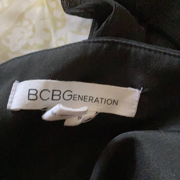 BCBGeneration One Shoulder Black Ruffles Pleated Mini Dress in Women’s Size 6 - Picture 8 of 11